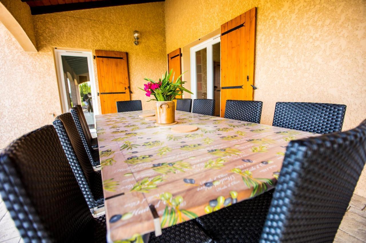 Les Villas De Perret Joyeuse Luaran gambar