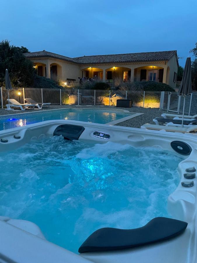 Les Villas De Perret Joyeuse Luaran gambar