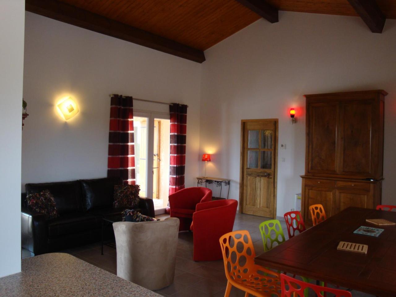 Les Villas De Perret Joyeuse Luaran gambar