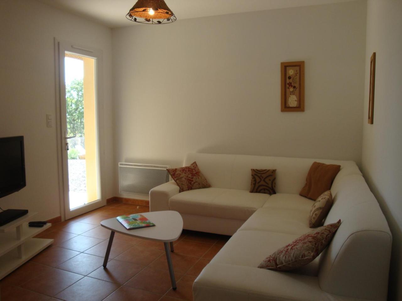 Les Villas De Perret Joyeuse Luaran gambar