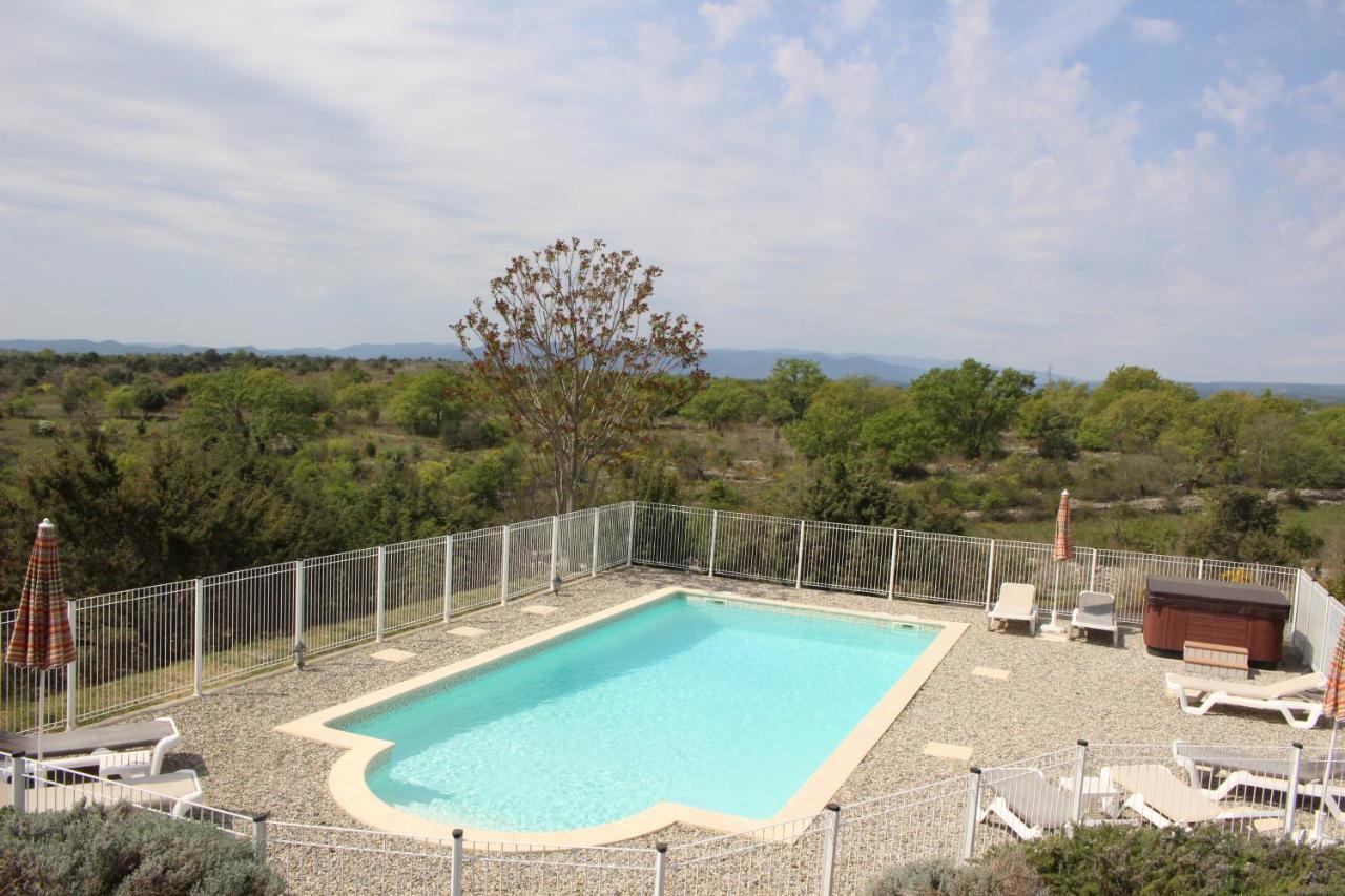 Les Villas De Perret Joyeuse Luaran gambar