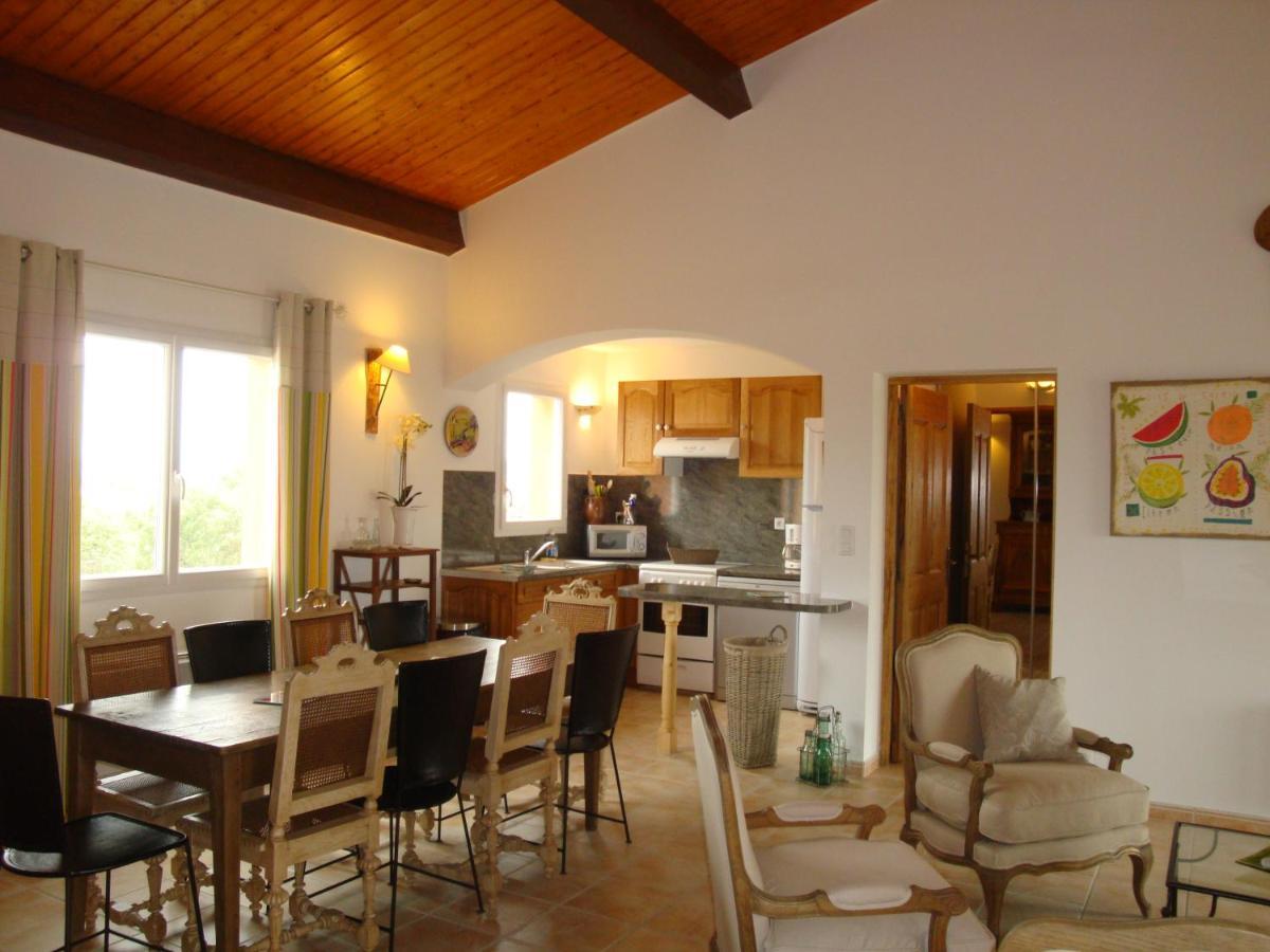 Les Villas De Perret Joyeuse Luaran gambar